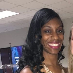 Meet your Posher, Aisha